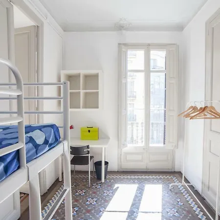 B21-apartamento Modernista Grupos Apartment *