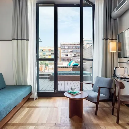 Praktik Essens 3* Barcelona