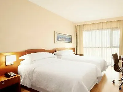 Four Points By Sheraton Diagonal 4*