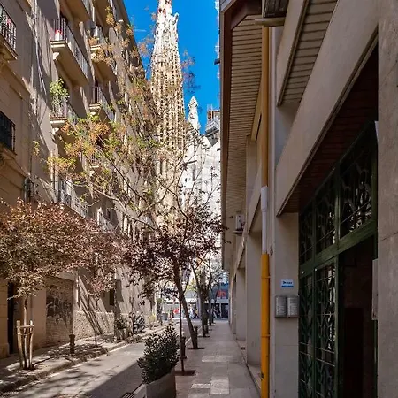 Gaudi House Apartment Barcelona