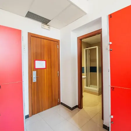 Safestay Passeig De Gracia (adults Only) Hostel *