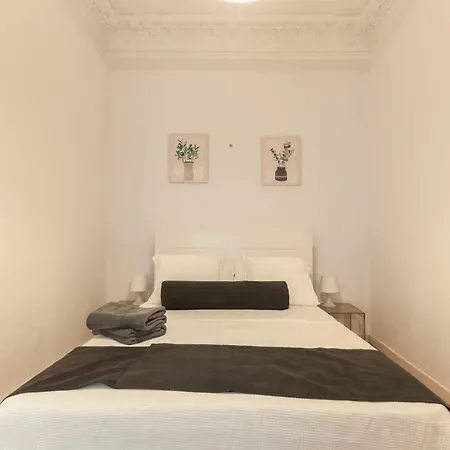 Apartamento Gir80 Eixample Casanova 72