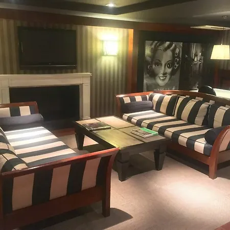 U232 Hotel