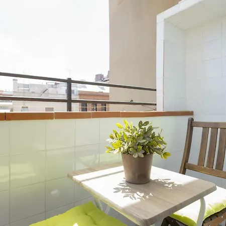 Housalia Guell & Gracia