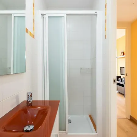 Housalia Guell & Gracia Apartment Barcelona
