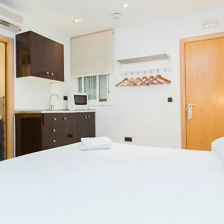 Ainb Ramblas-colon Apartman *