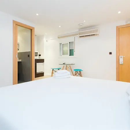 Ainb Ramblas-colon Apartman Barcelona