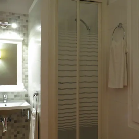 Barcelona City Rooms Pensionat 2*