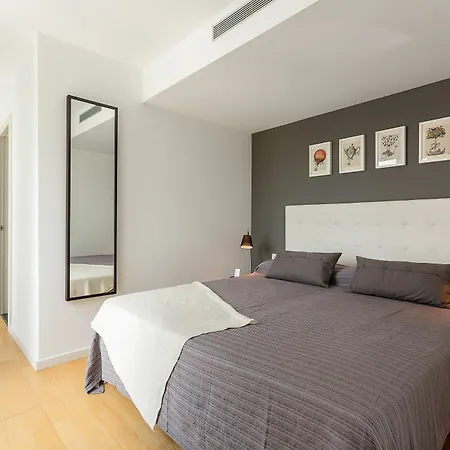 Urban District - Rambla & Pool * Barcelona