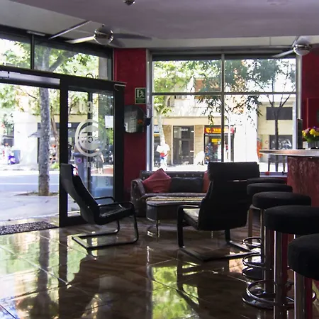 Ideal Sants Affittacamere