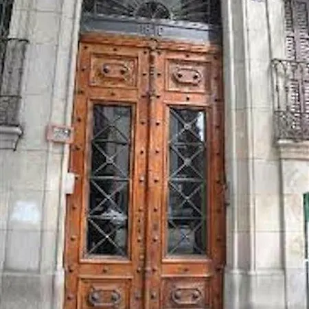 Brustar Gotic-centric Pensión 2*