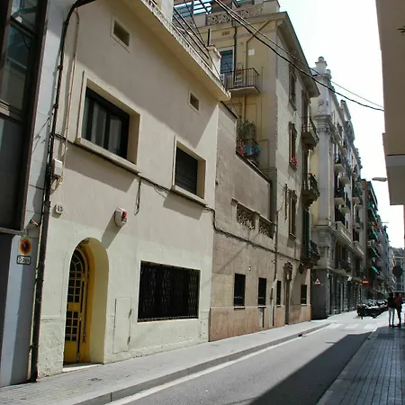 Casita Amarilla 3* Barcelone
