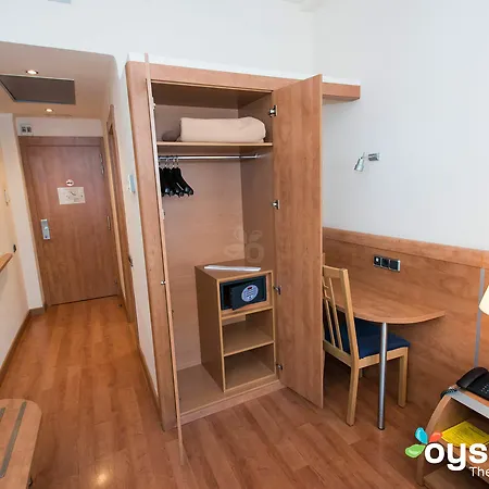 Hotel Acta Antibes 2*