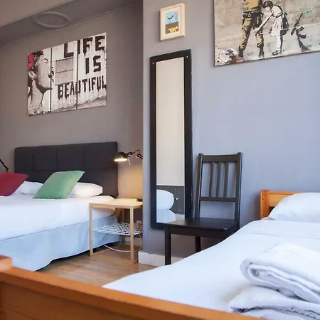 Wow Hostel *