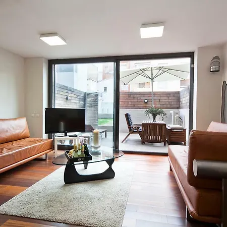 My Space Pool Garden Apartment Barcelona