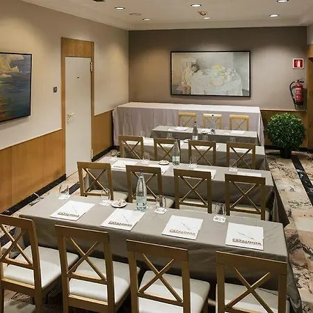 Otel Catalonia Castellnou