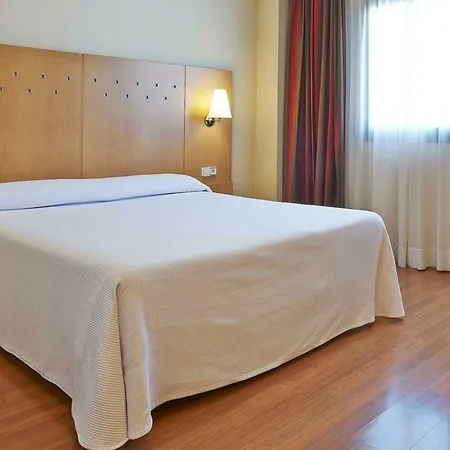 Hotel Catalonia La Maquinista 4*