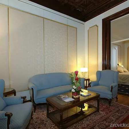 Hotel Roger De Lluria
