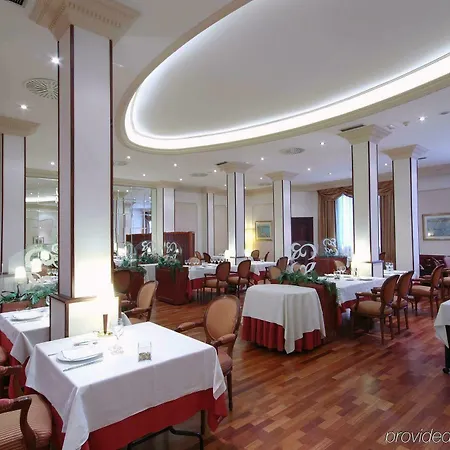 Roger De Lluria Hotel