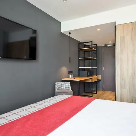 Hotel Acta Voraport 3*