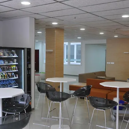 Apartment Residencia Universitaria La Salle *