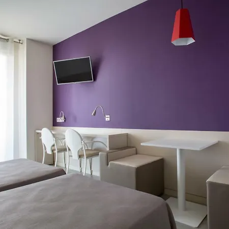Residencia Universitaria La Salle Apartment