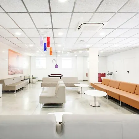 Residencia Universitaria La Salle Apartment *