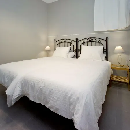 Amplio Con Terraza En Zona Muy Tranquila * Esplugues de Llobregat