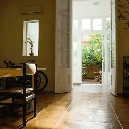 Homestay Green Door Gracia *