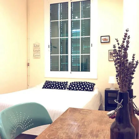 Homestay Green Door Gracia *