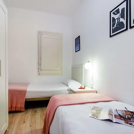 Апартаменты Friendly Rocafort Eixample *
