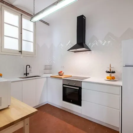 Apartment B32-sunny And Modernist For Groups In Center