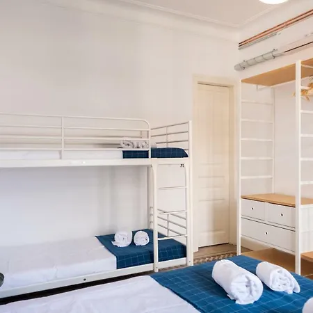 B32-sunny And Modernist For Groups In Center Apartment