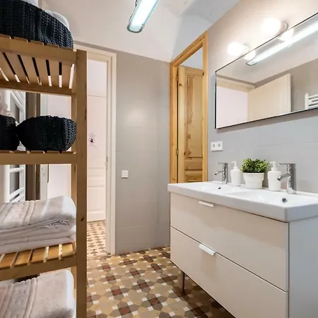B32-sunny And Modernist For Groups In Center Apartment *