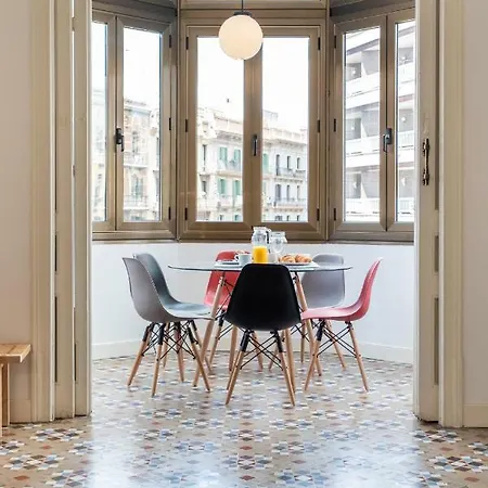 B32-sunny And Modernist For Groups In Center Barcelona