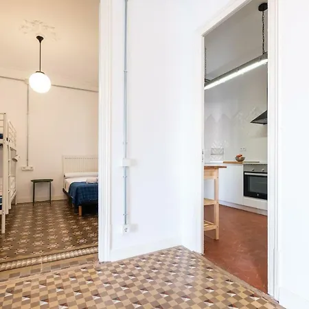 Apartment B32-sunny And Modernist For Groups In Center *