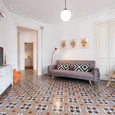 B32-sunny And Modernist For Groups In Center * Barcelona