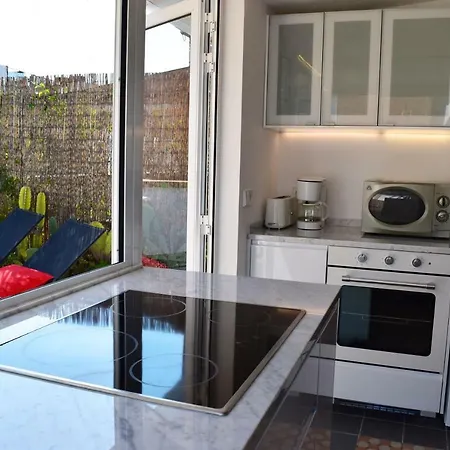 Sunny O Apartment Barcelona