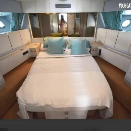 Beautiful Boat Sant Adria de Besos