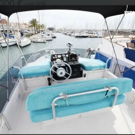 Beautiful Boat Sant Adria de Besos