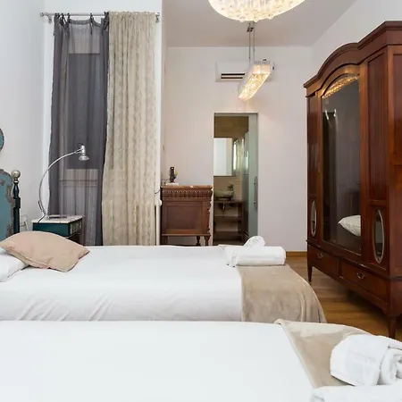 1229 - Awesome Center With Terrace Appartamento Barcellona