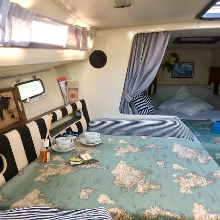 Yacht Experience Barcelona Botel *