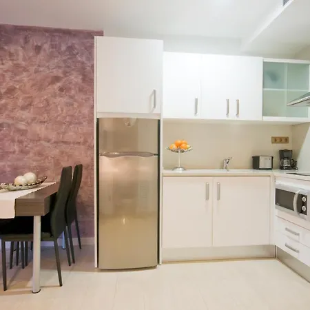 Lejlighedshotel Rambla108 3*