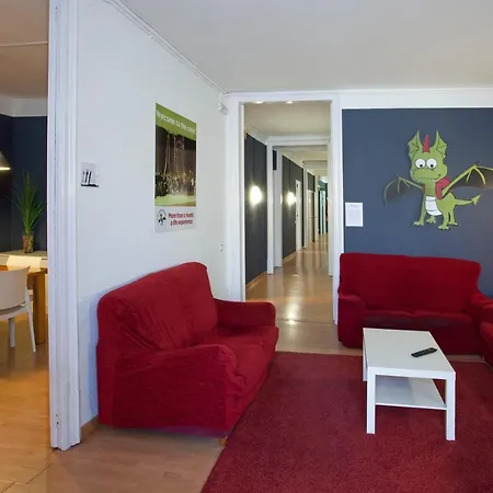 Hostel Sant Jordi *