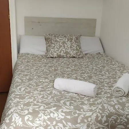 V Hostal 2* Barcelona