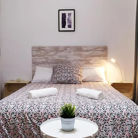V Hostal 2* Barcelona
