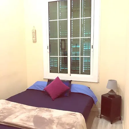 Green Door Gracia Homestay *