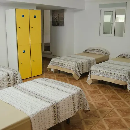Ideal Sants Affittacamere 2*