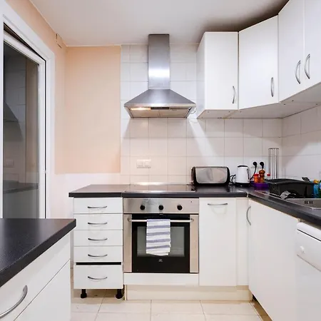 Lägenhet Three Bedroom In Sants Barcelona