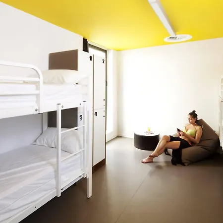 Hostel Amistat *